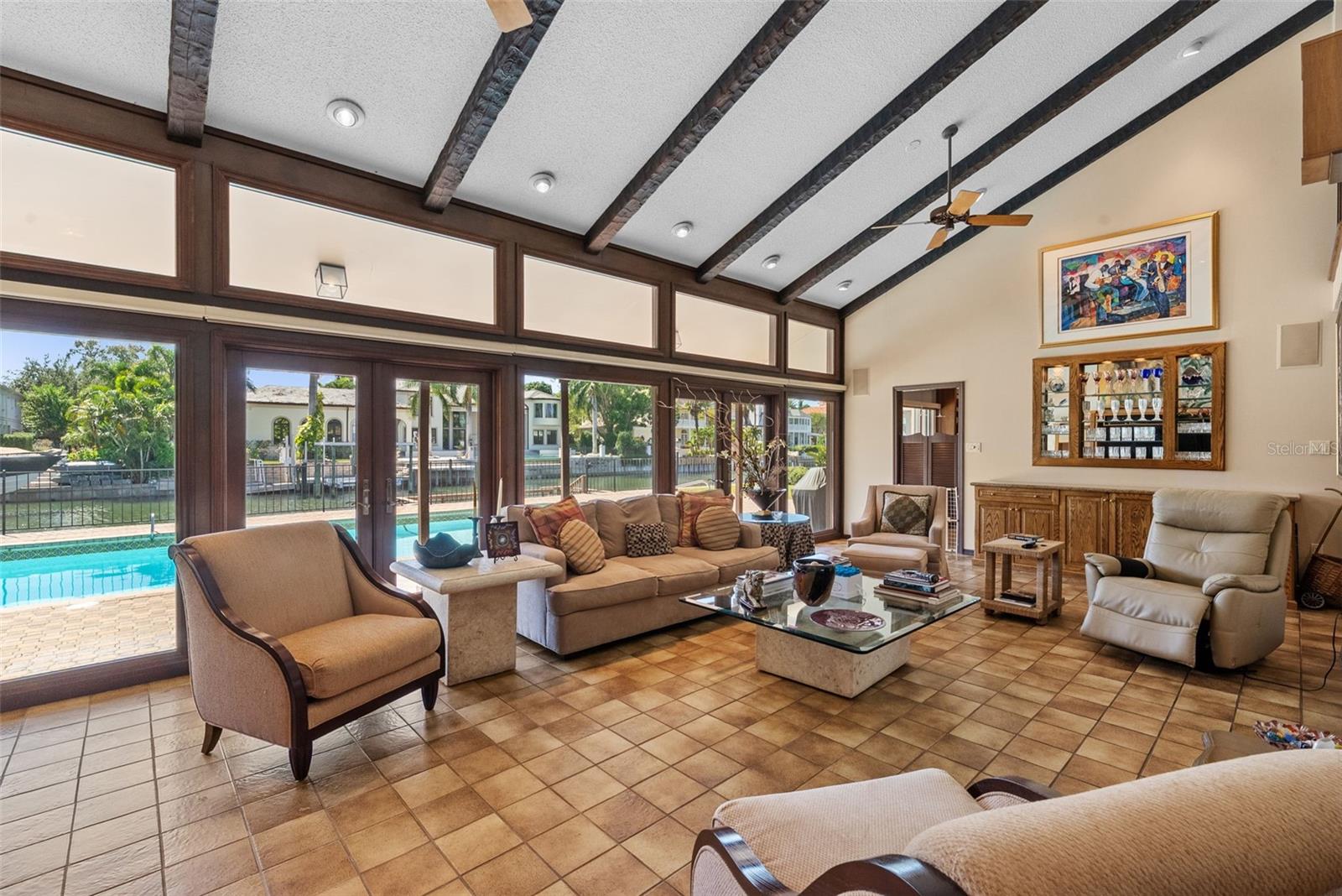 TB8438940 Property Photo