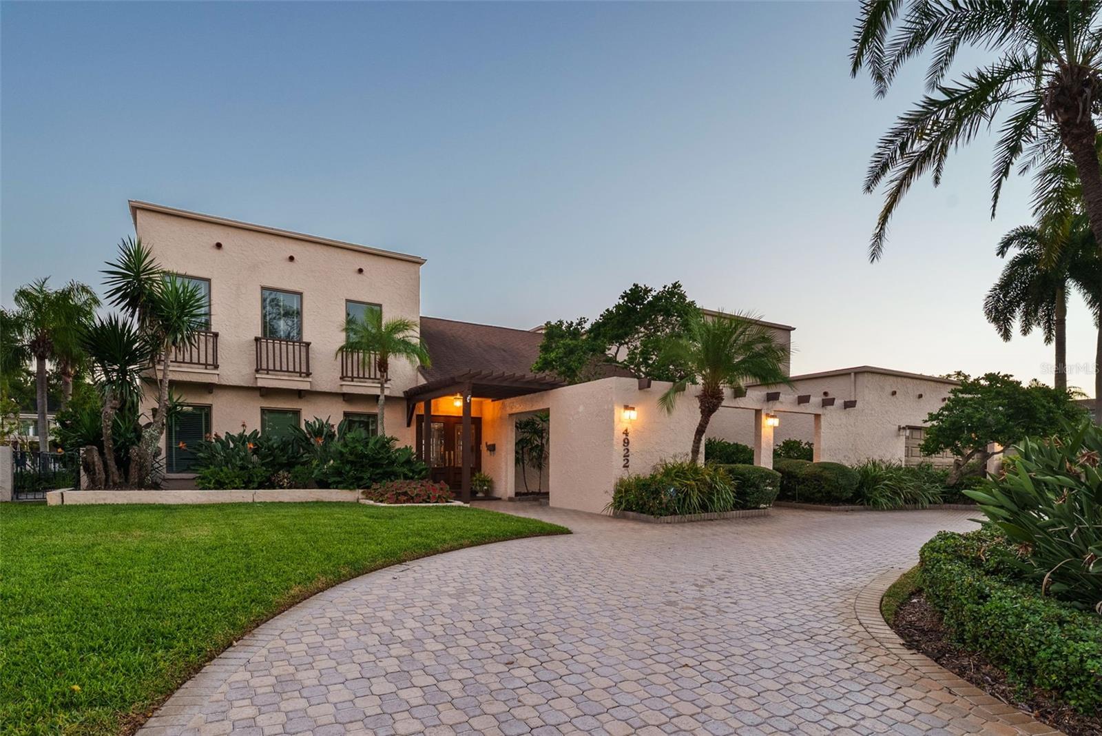 TB8438940 Property Photo