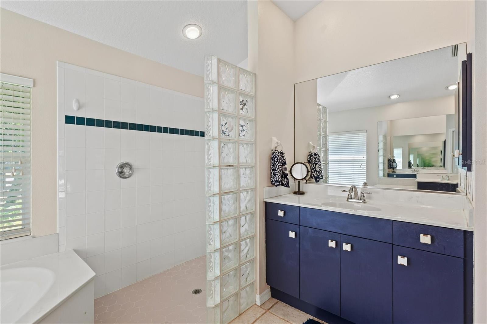 2042 TIMUCUA TRL, NOKOMIS, FL, 34275