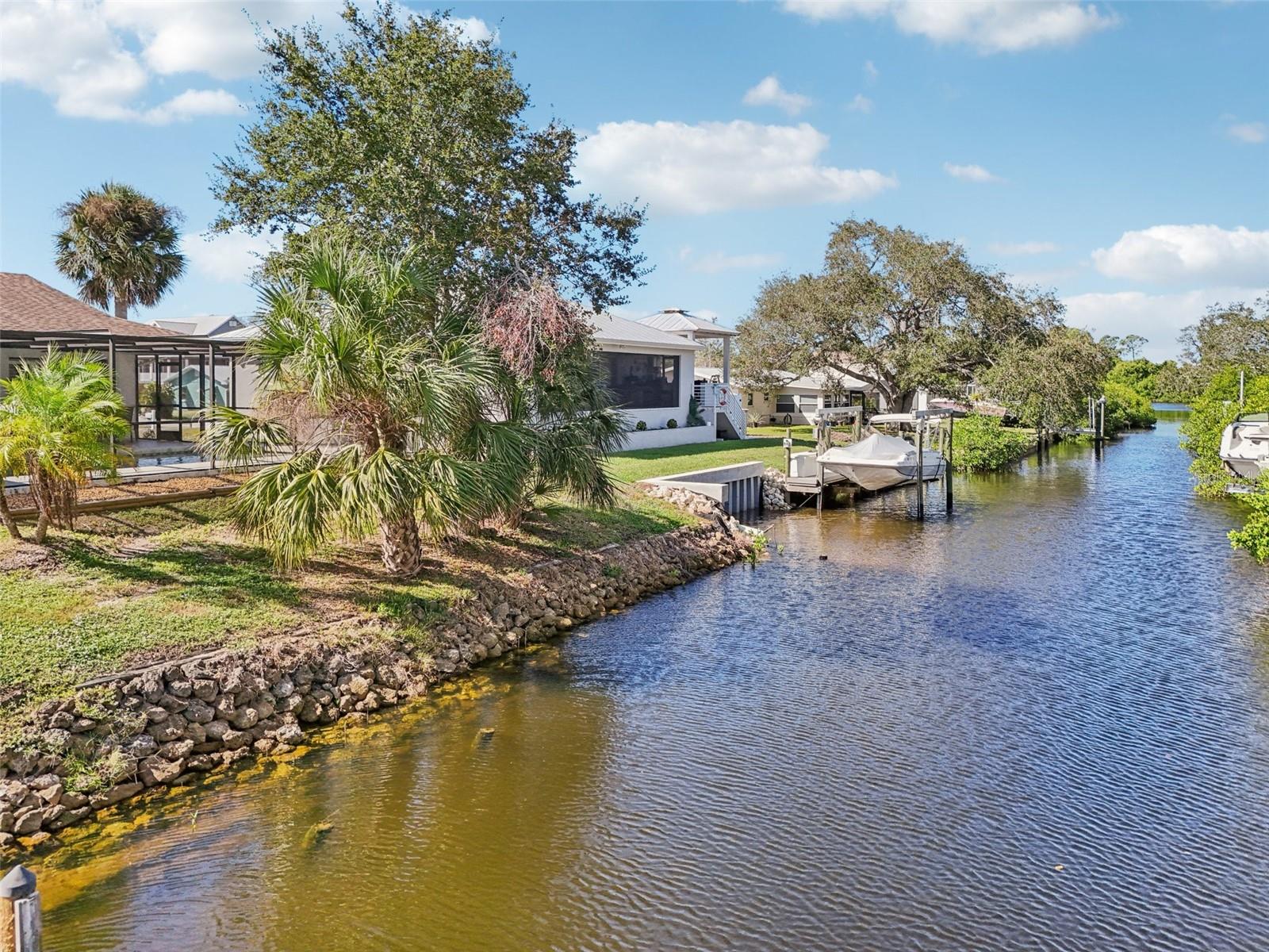 560 SANDLOR DR, ENGLEWOOD, FL, 34223