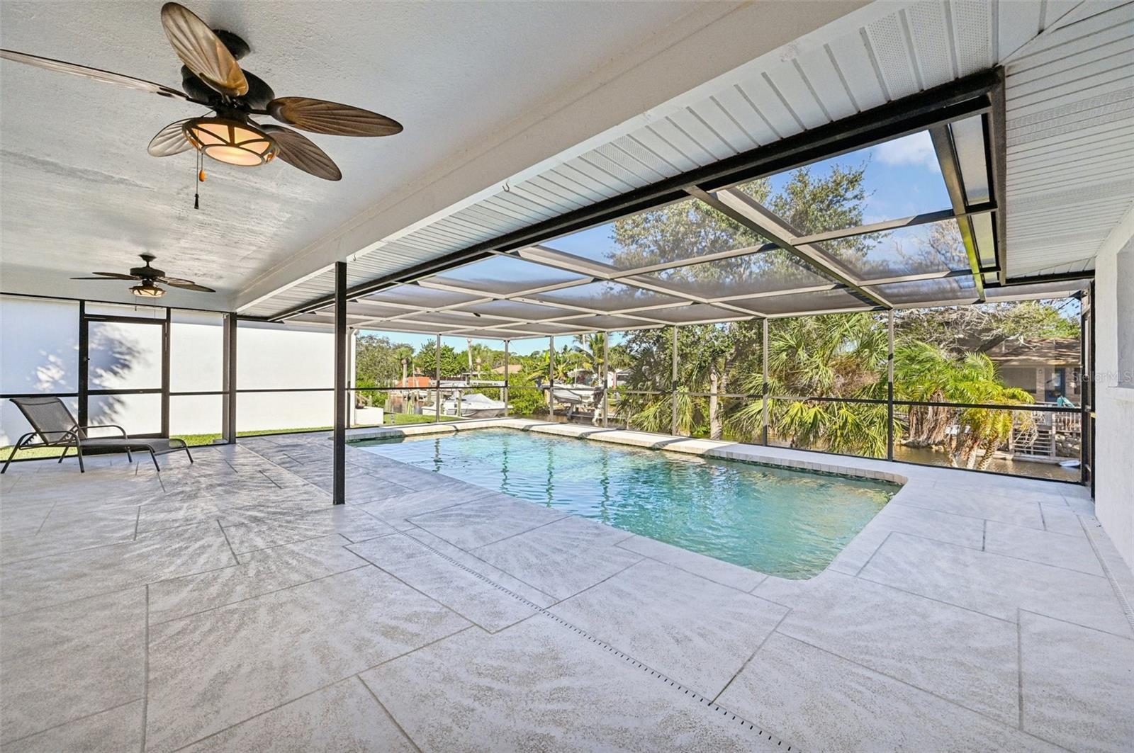 560 SANDLOR DR, ENGLEWOOD, FL, 34223