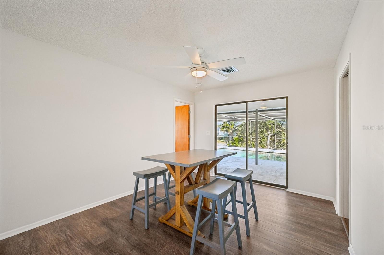 560 SANDLOR DR, ENGLEWOOD, FL, 34223