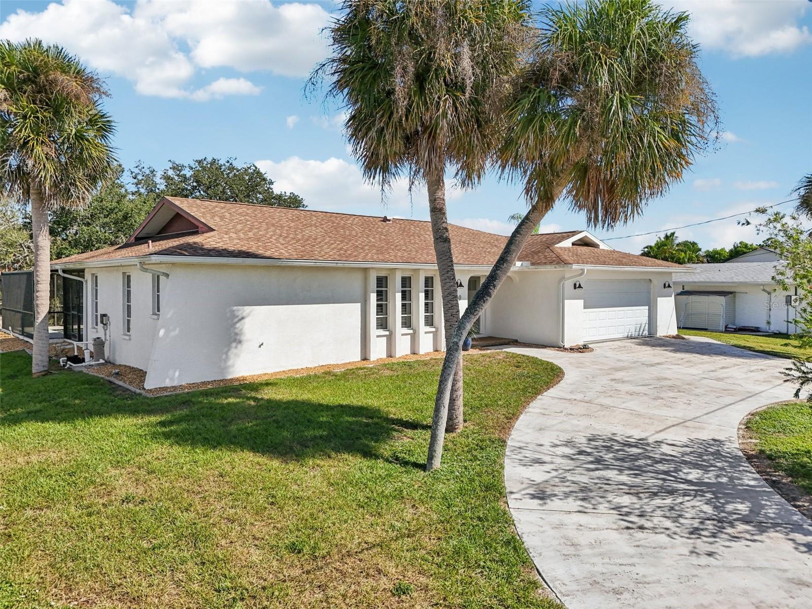 560 SANDLOR DR, ENGLEWOOD, FL, 34223