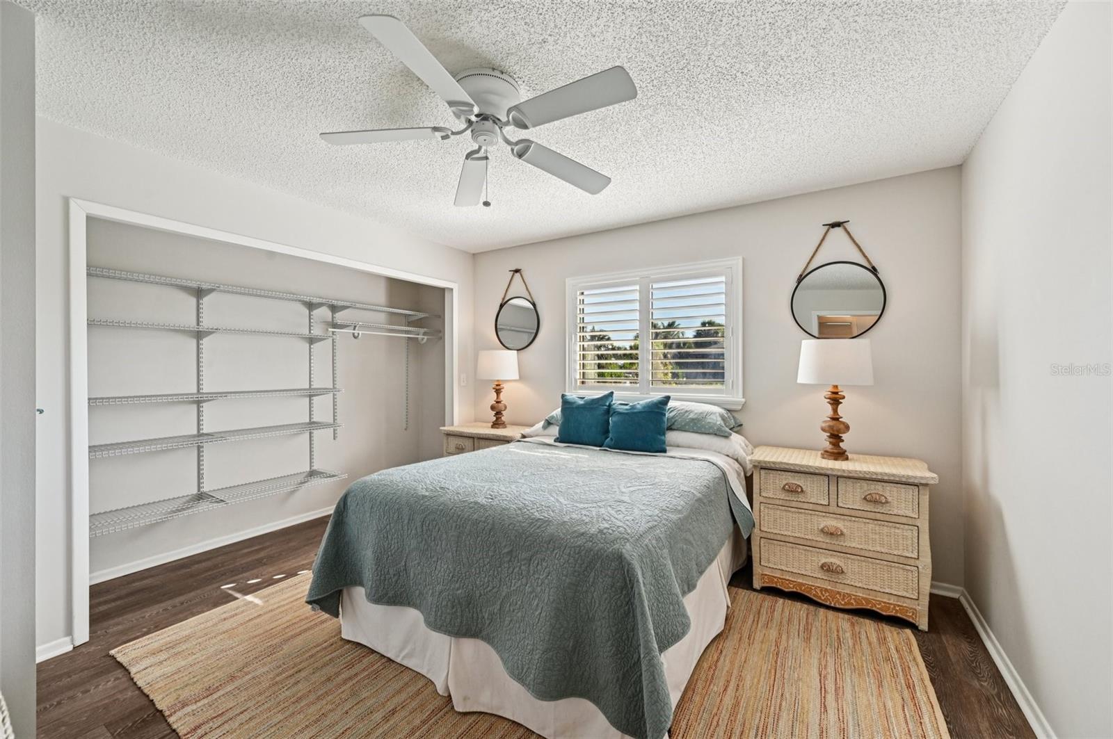 560 SANDLOR DR, ENGLEWOOD, FL, 34223