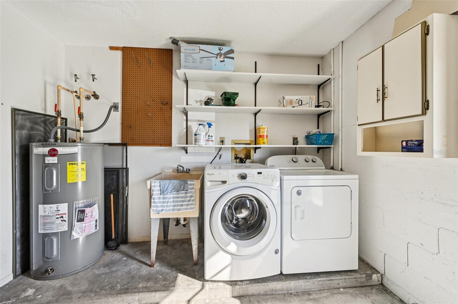 560 SANDLOR DR, ENGLEWOOD, FL, 34223