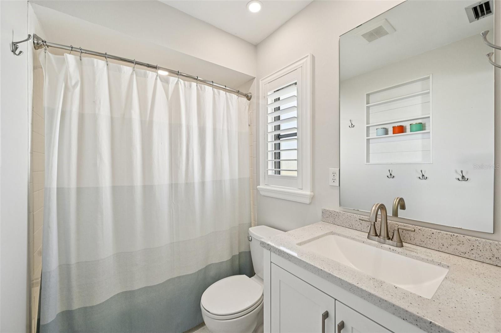 560 SANDLOR DR, ENGLEWOOD, FL, 34223