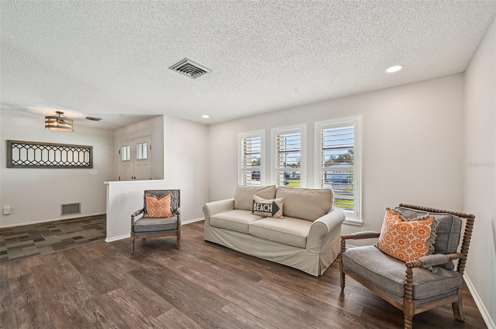 560 SANDLOR DR, ENGLEWOOD, FL, 34223