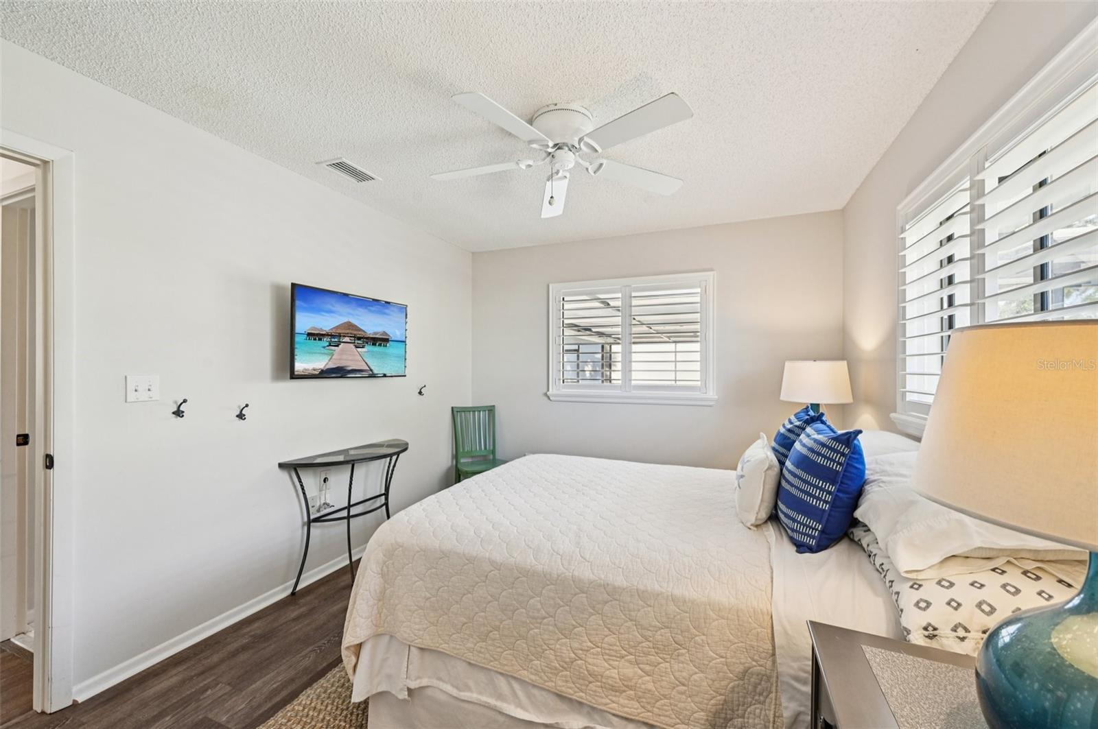 560 SANDLOR DR, ENGLEWOOD, FL, 34223