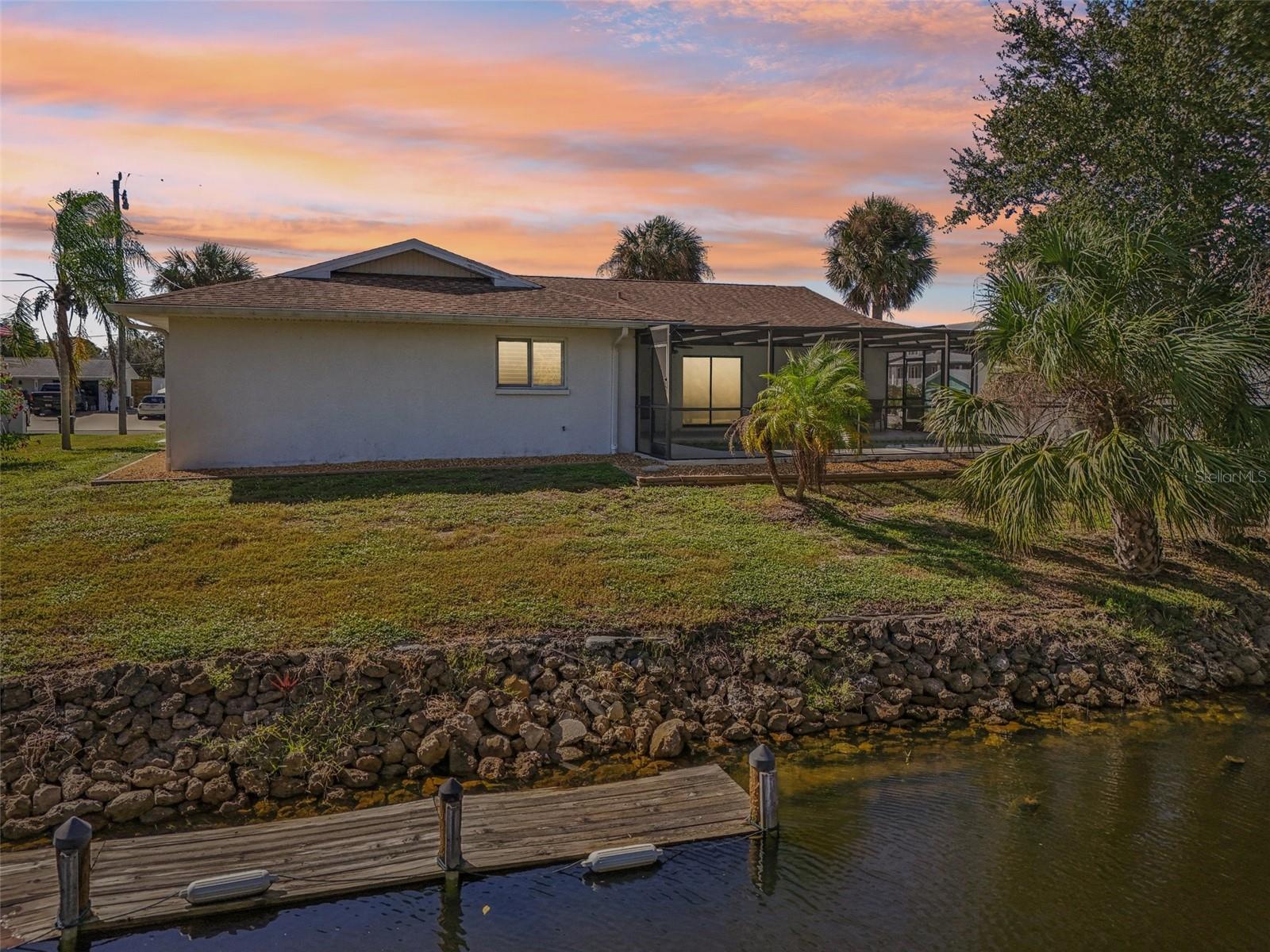 560 SANDLOR DR, ENGLEWOOD, FL, 34223