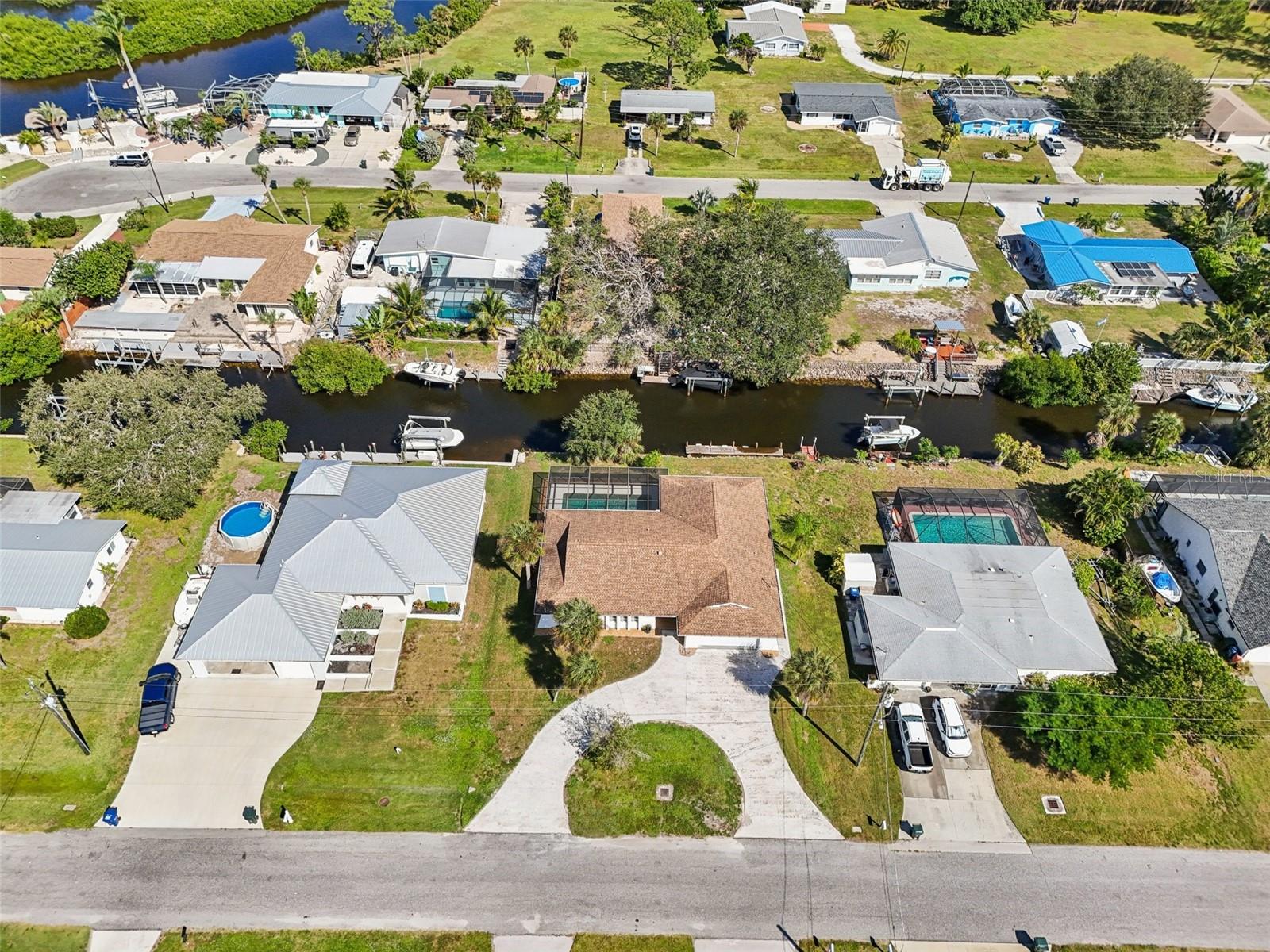 560 SANDLOR DR, ENGLEWOOD, FL, 34223