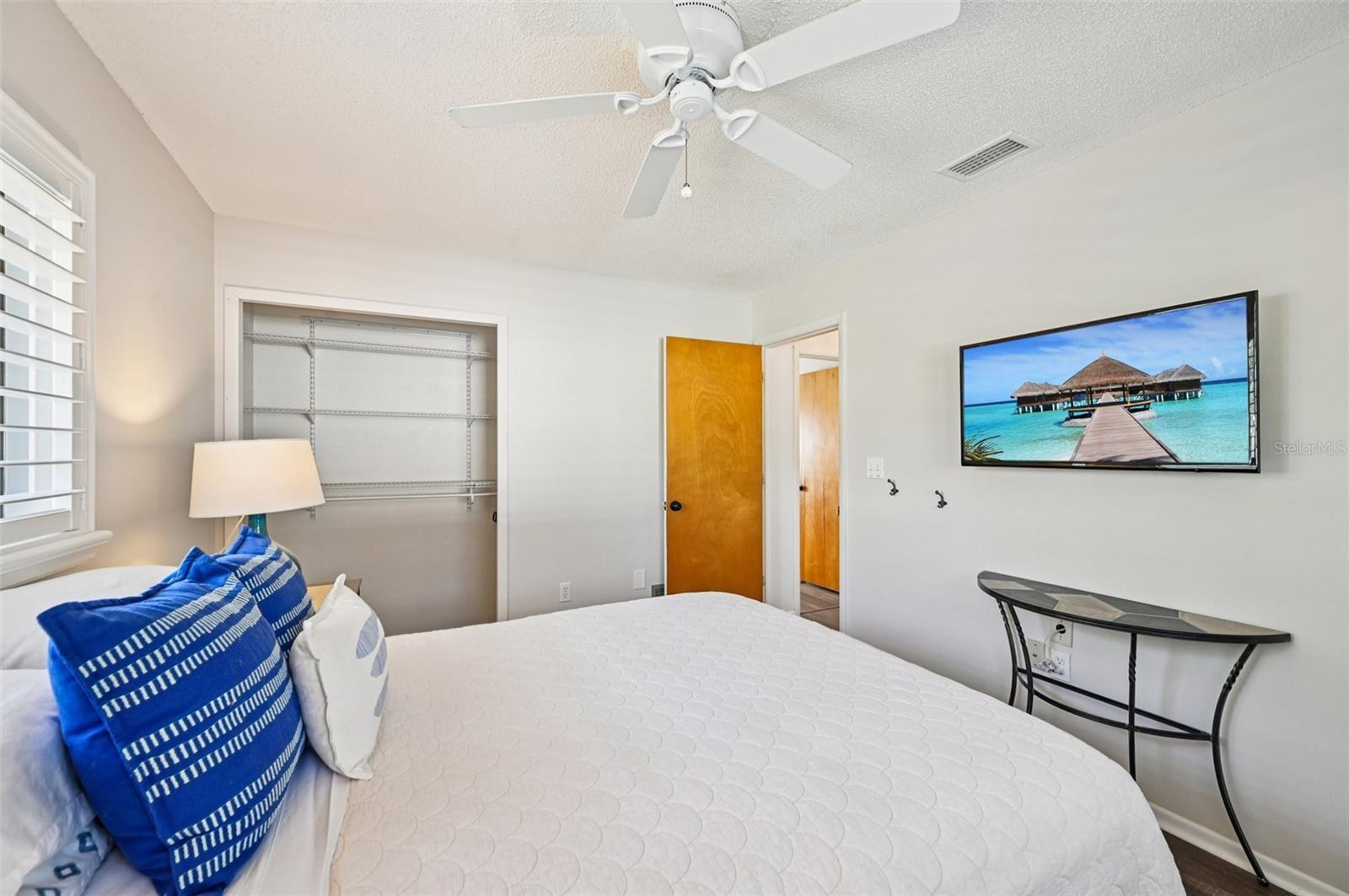 560 SANDLOR DR, ENGLEWOOD, FL, 34223