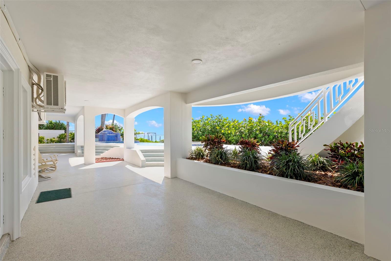 6199 54TH ST S, ST PETERSBURG, FL, 33715