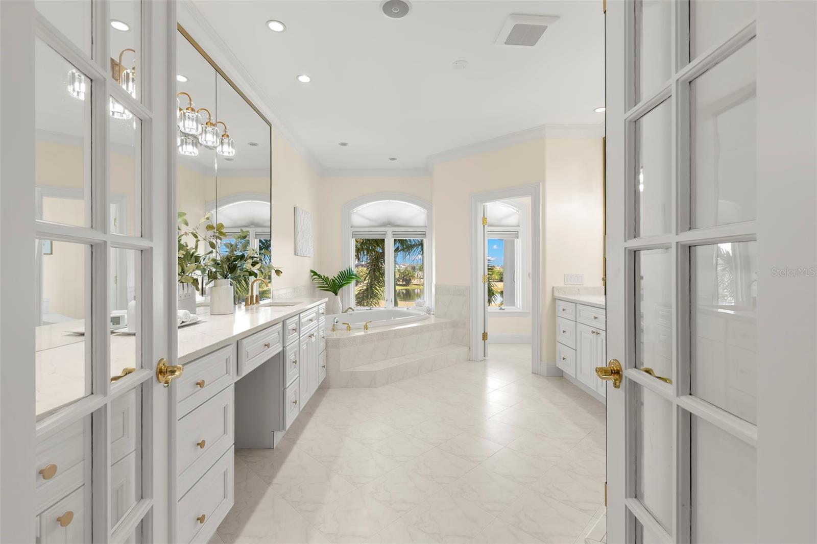 6199 54TH ST S, ST PETERSBURG, FL, 33715