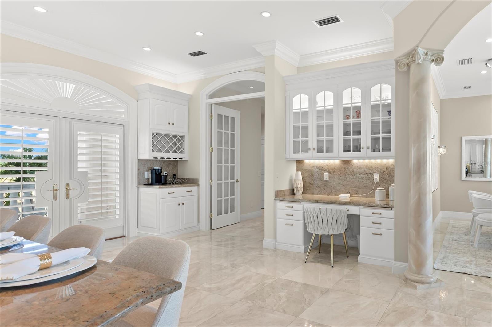 6199 54TH ST S, ST PETERSBURG, FL, 33715