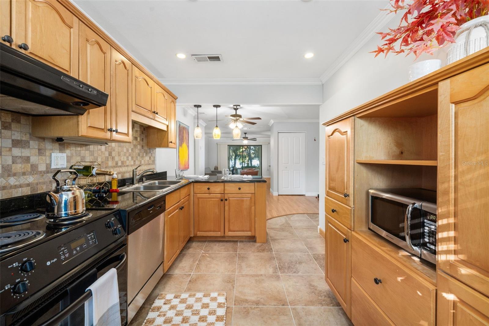 2754 SW 14TH DR #111, GAINESVILLE, FL, 32608