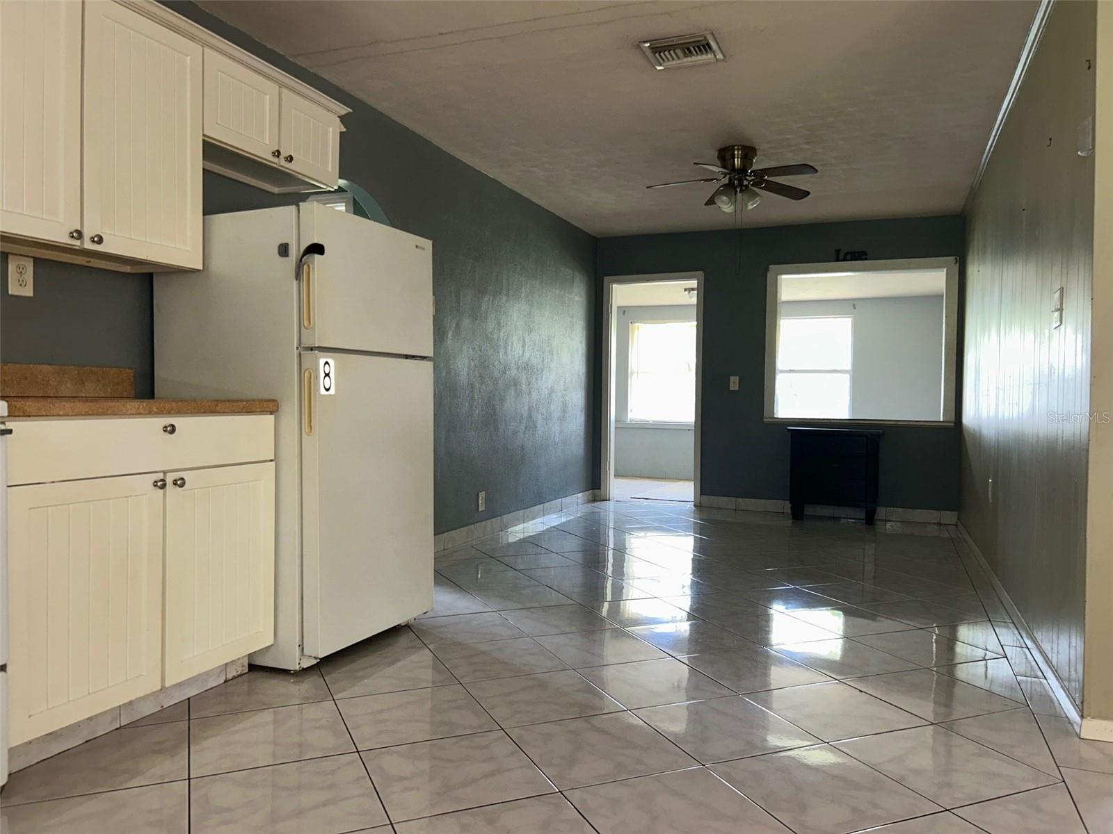 2316 N GRIFFIN DR, LEESBURG, FL, 34748