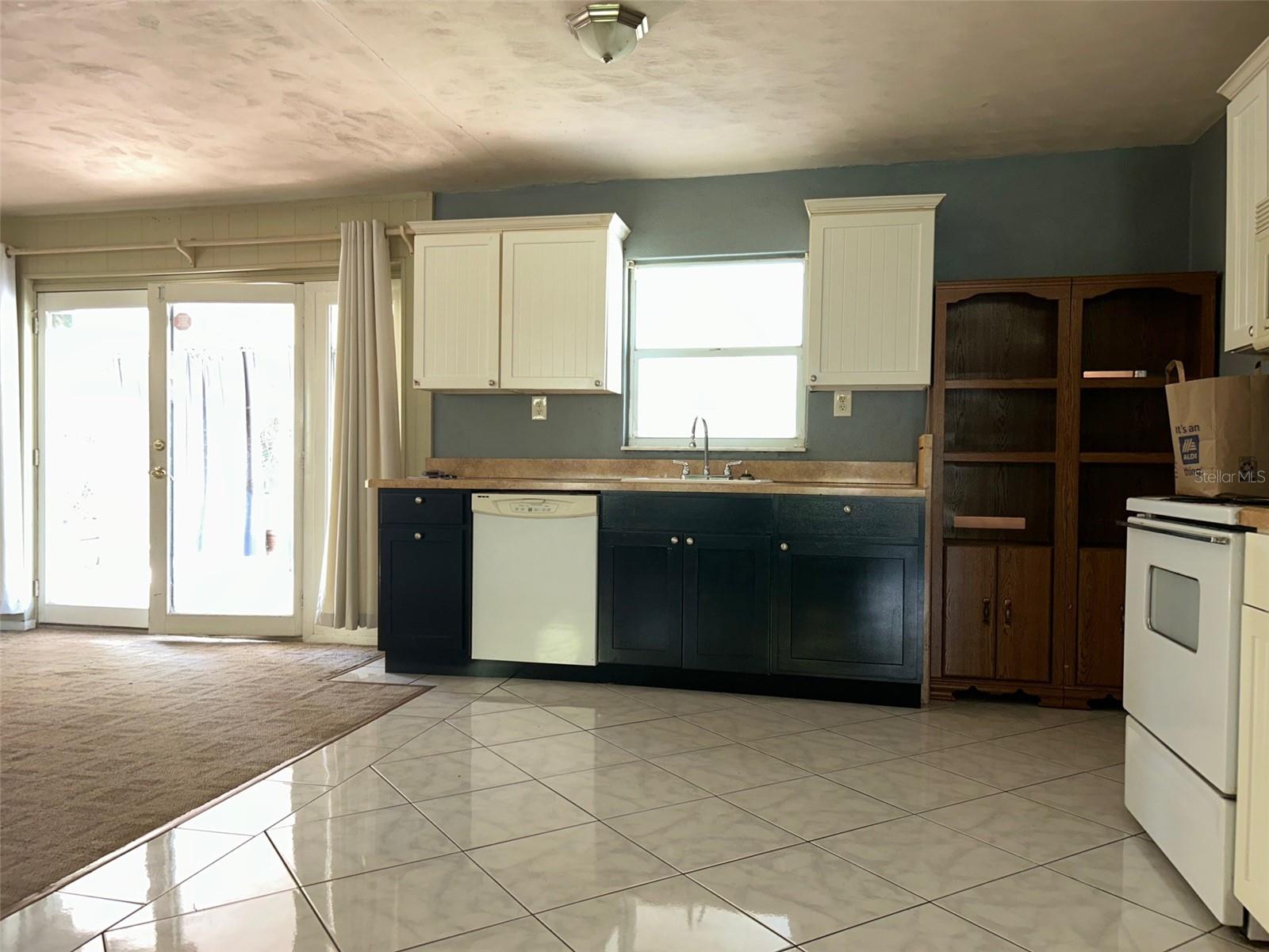 2316 N GRIFFIN DR, LEESBURG, FL, 34748