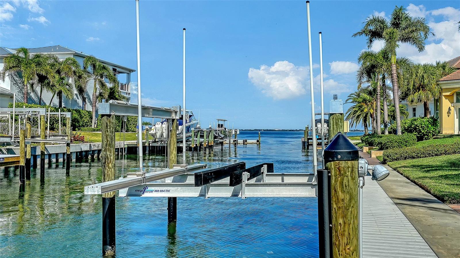 A4668868 Property Photo