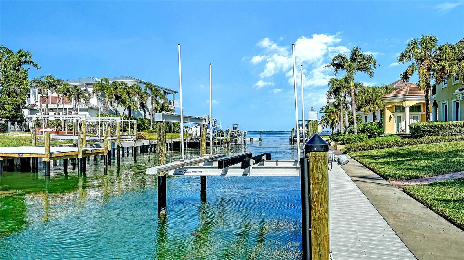 A4668868 Property Photo