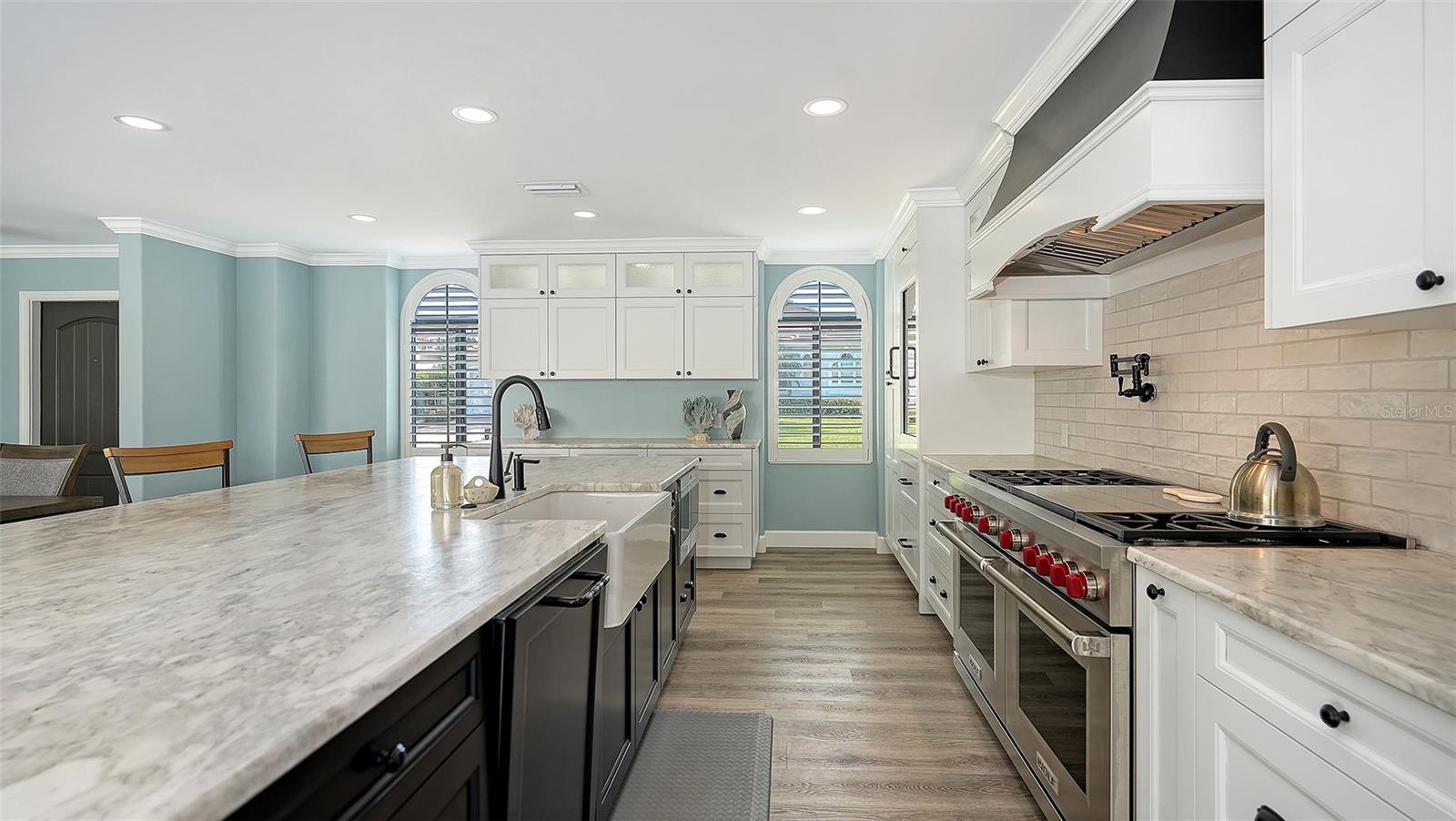 A4668868 Property Photo