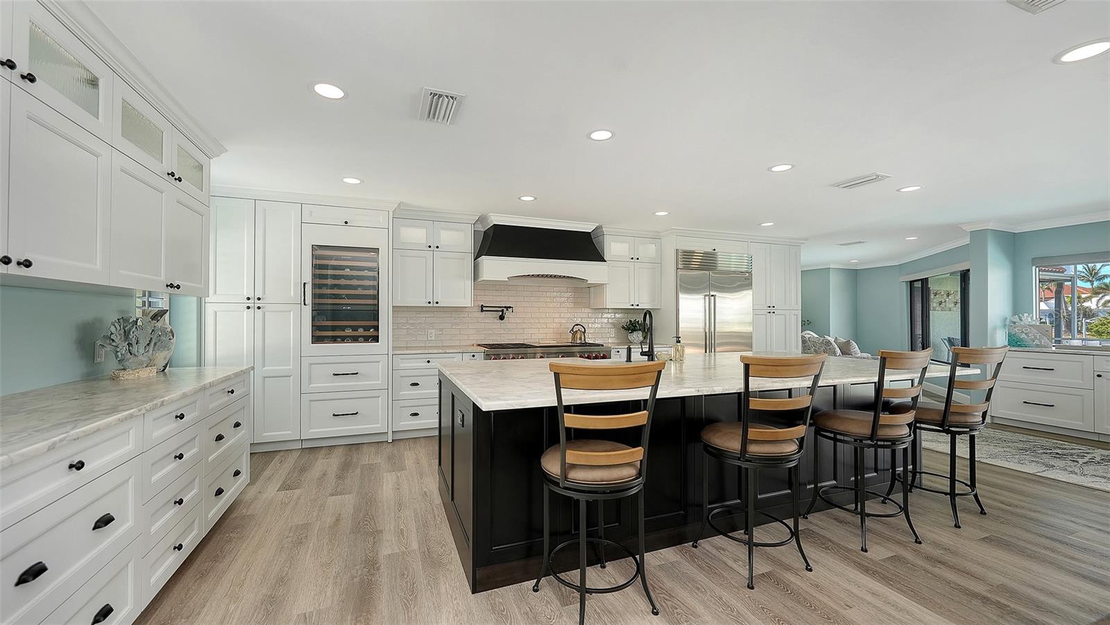 A4668868 Property Photo