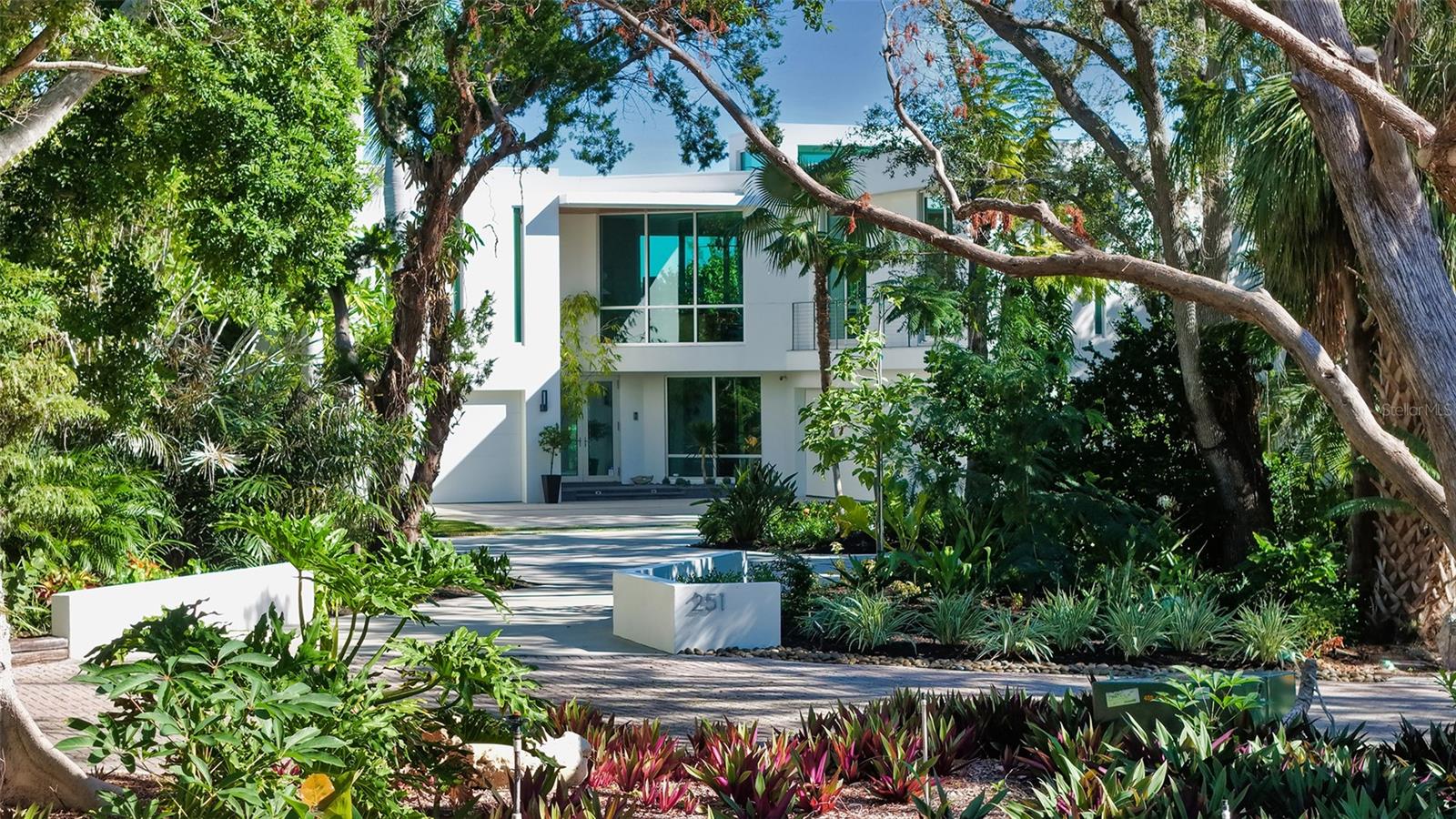 A4668871 Property Photo