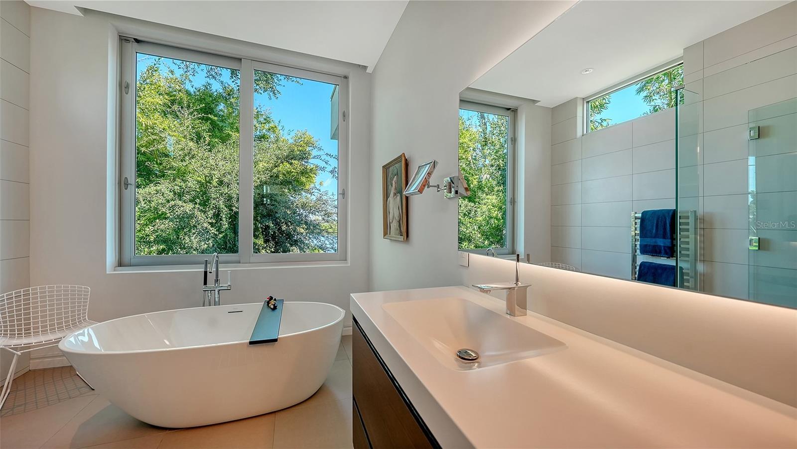 A4668871 Property Photo