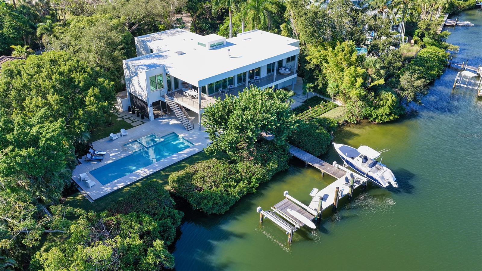 A4668871 Property Photo