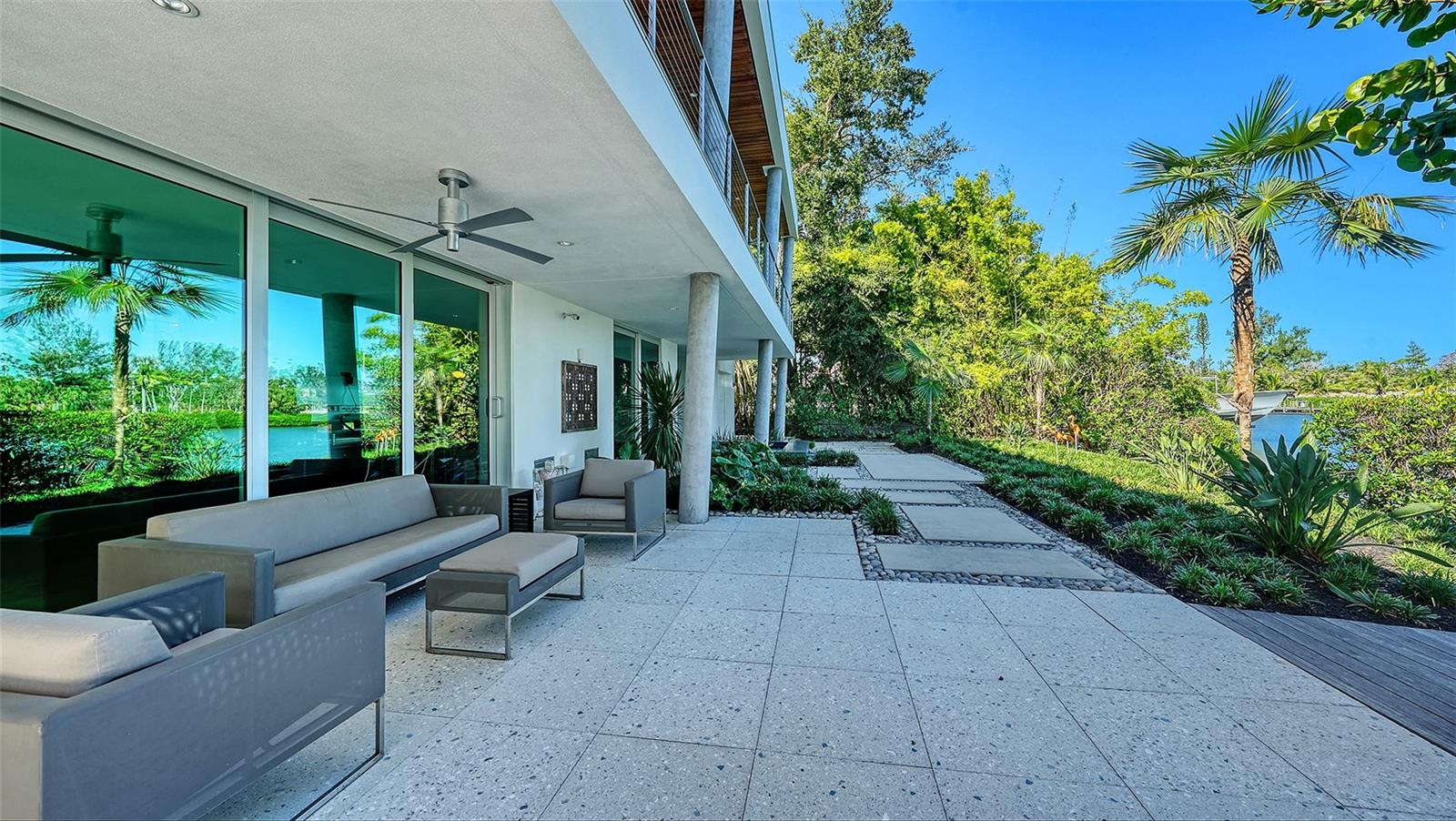 A4668871 Property Photo