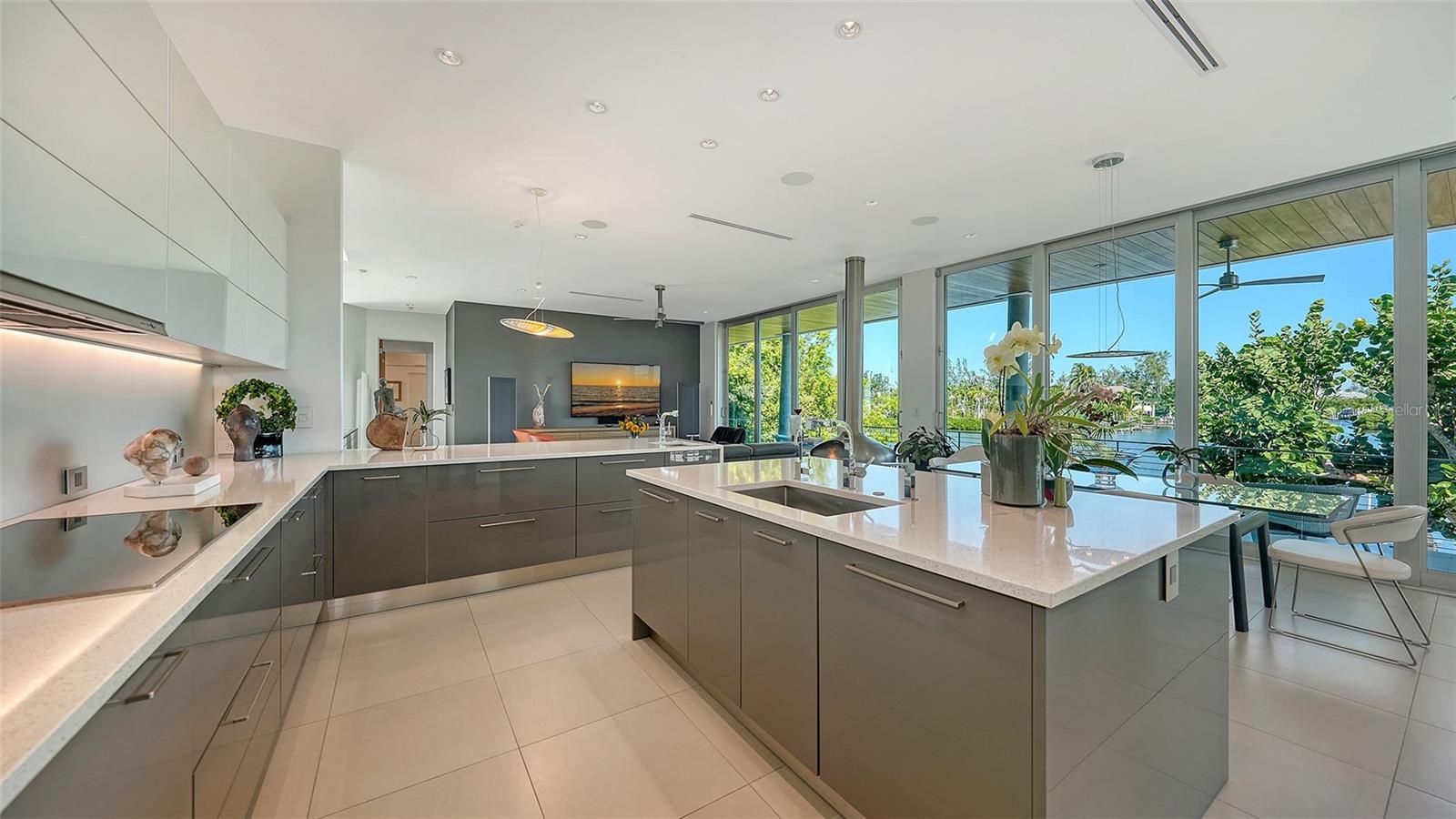 A4668871 Property Photo