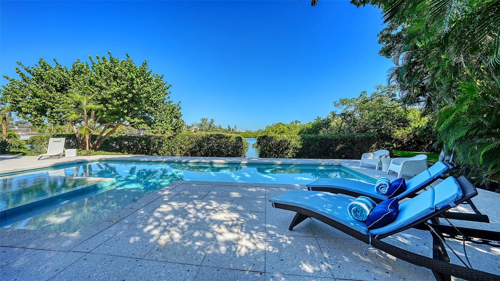 A4668871 Property Photo