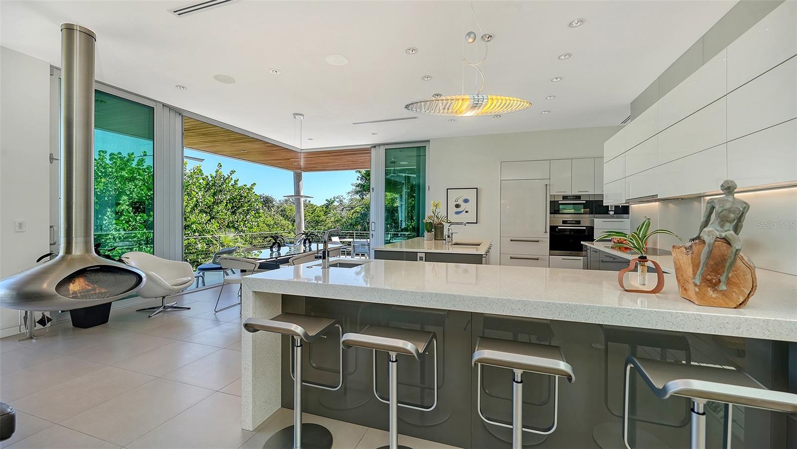 A4668871 Property Photo