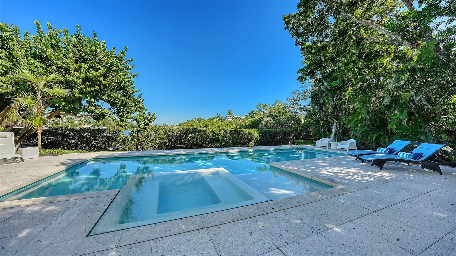 A4668871 Property Photo