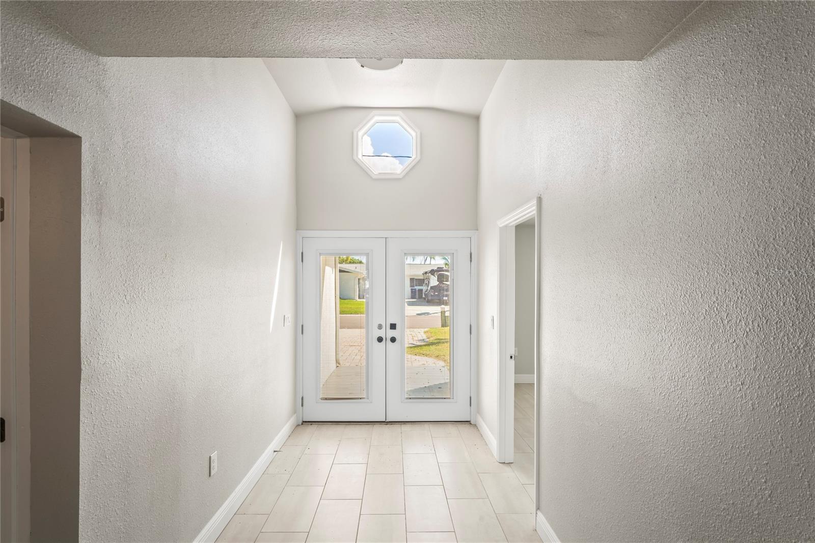 516 CRYSTAL DR, MADEIRA BEACH, FL, 33708