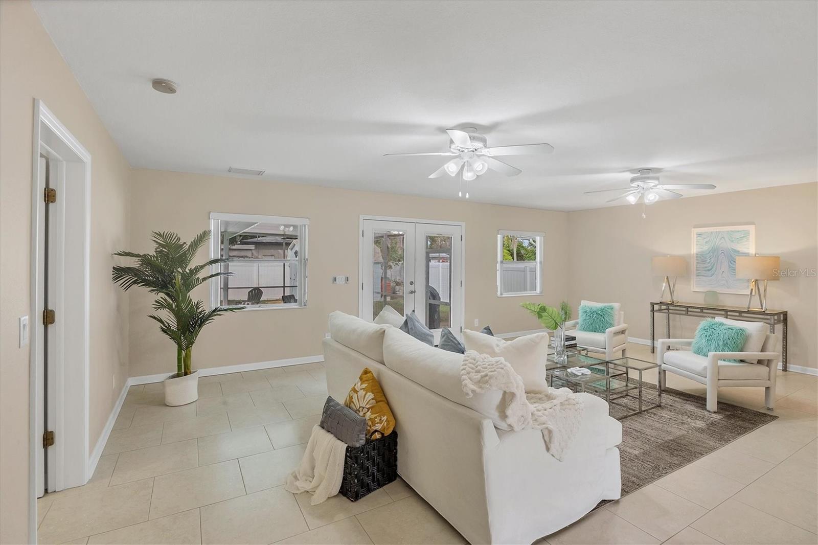 2736 45TH WAY N, ST PETERSBURG, FL, 33713