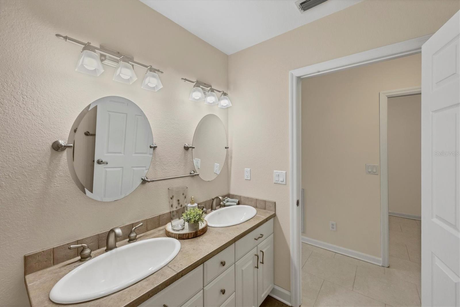 2736 45TH WAY N, ST PETERSBURG, FL, 33713