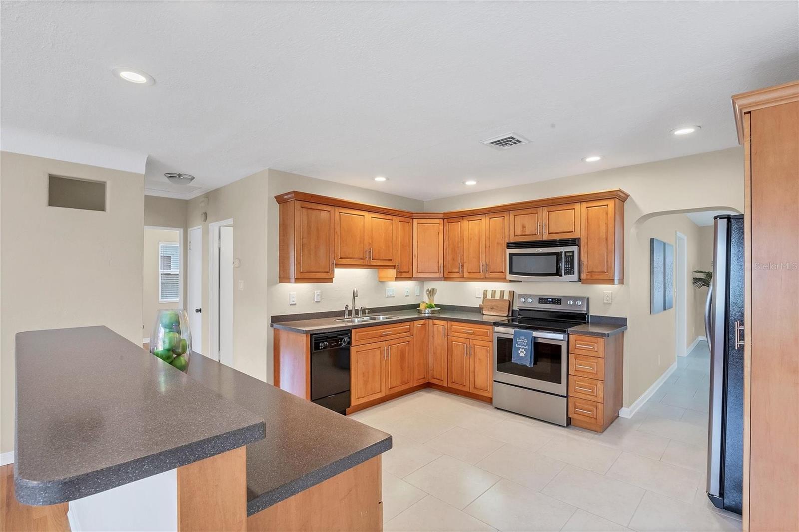 2736 45TH WAY N, ST PETERSBURG, FL, 33713