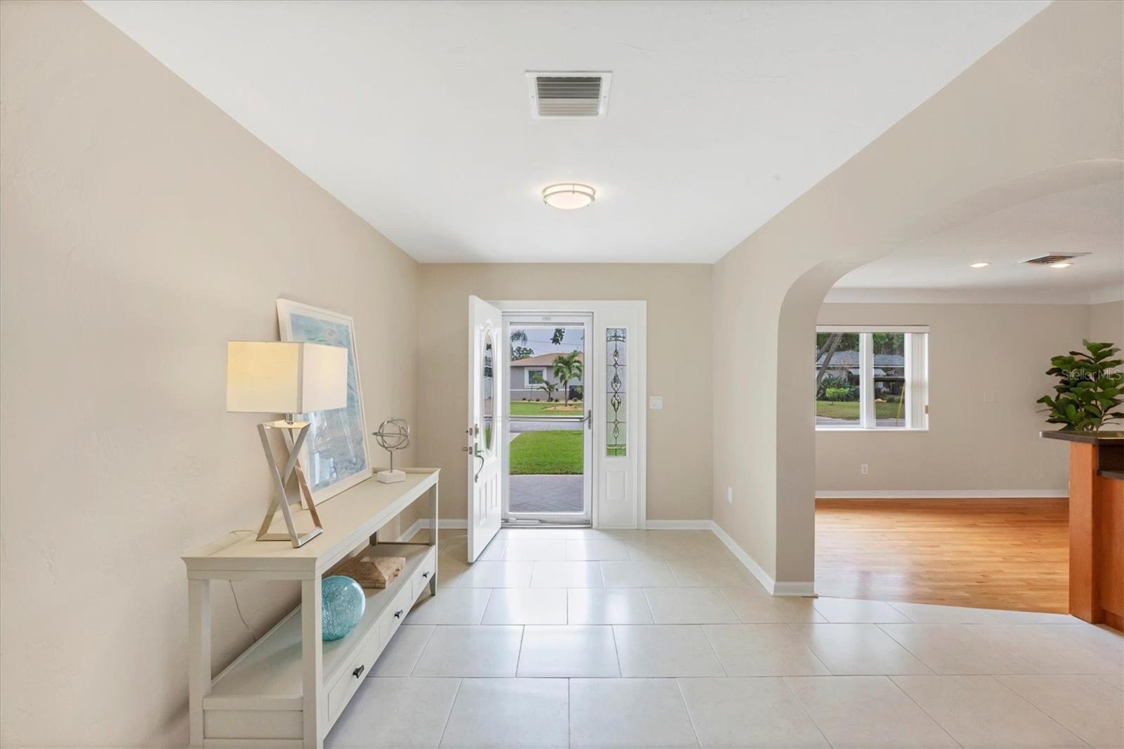 2736 45TH WAY N, ST PETERSBURG, FL, 33713