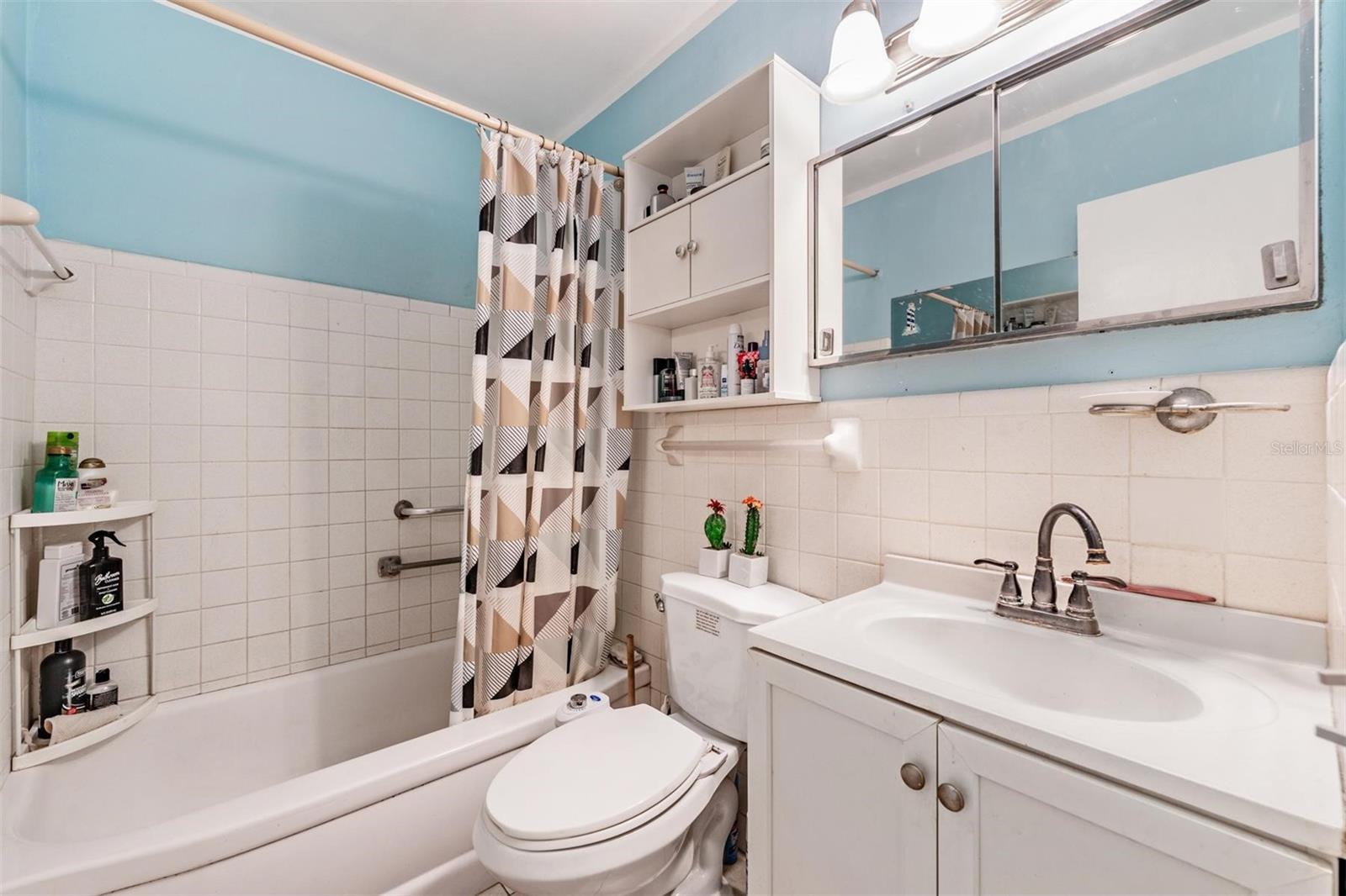 TB8439128 Property Photo