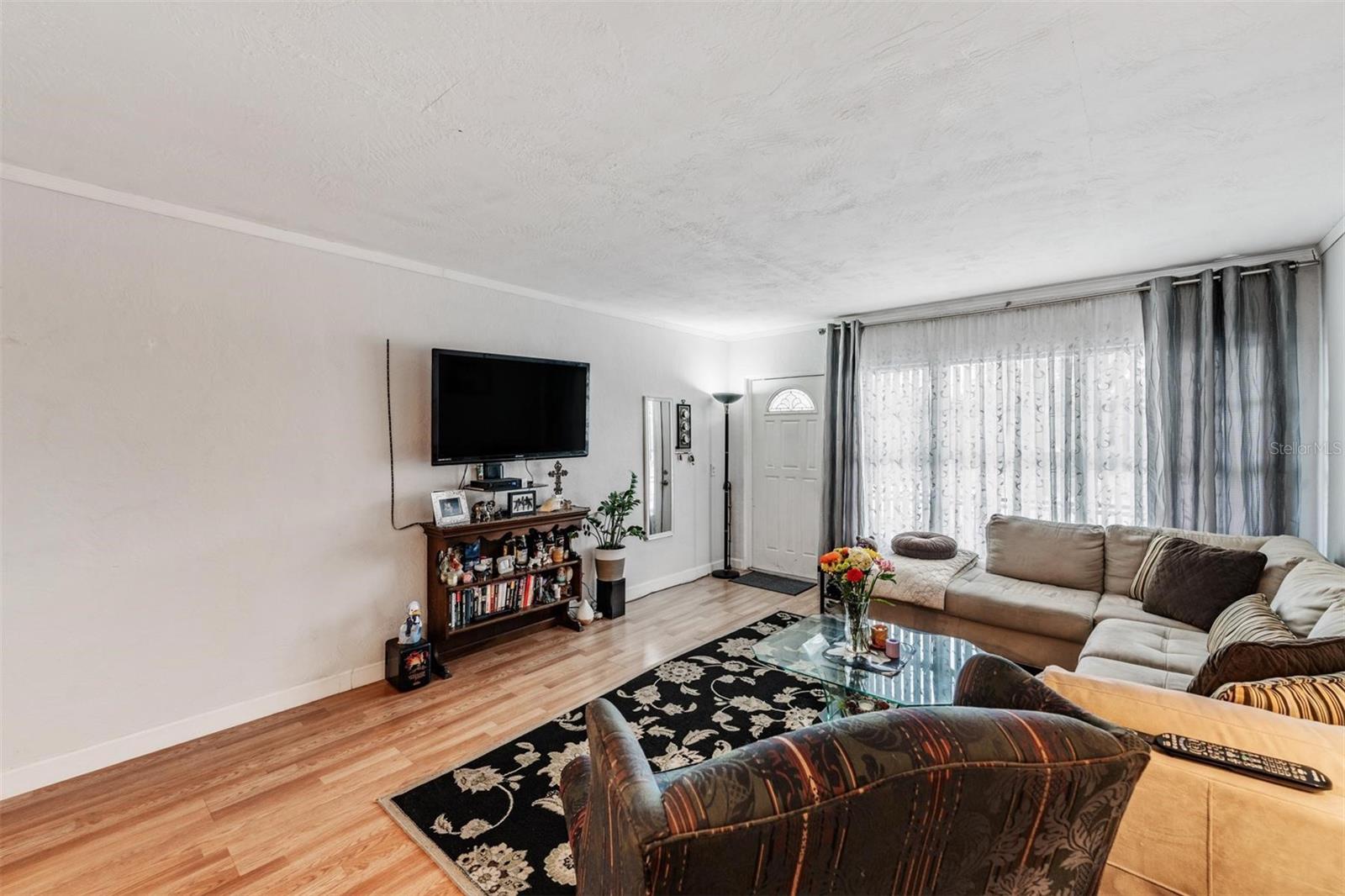 TB8439128 Property Photo