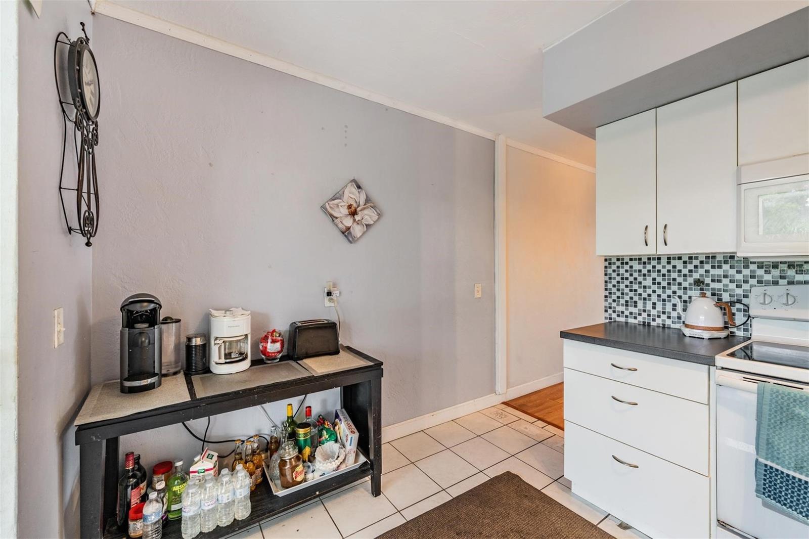 TB8439128 Property Photo