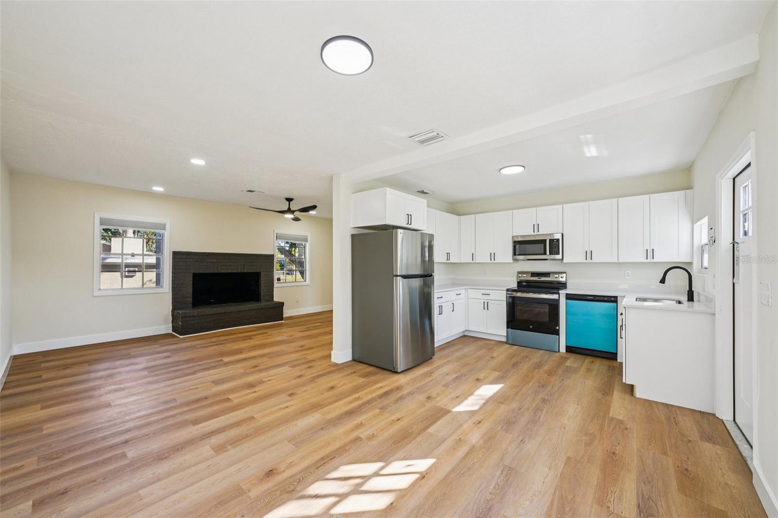 12832 CAMPBELL LN, LARGO, FL, 33774