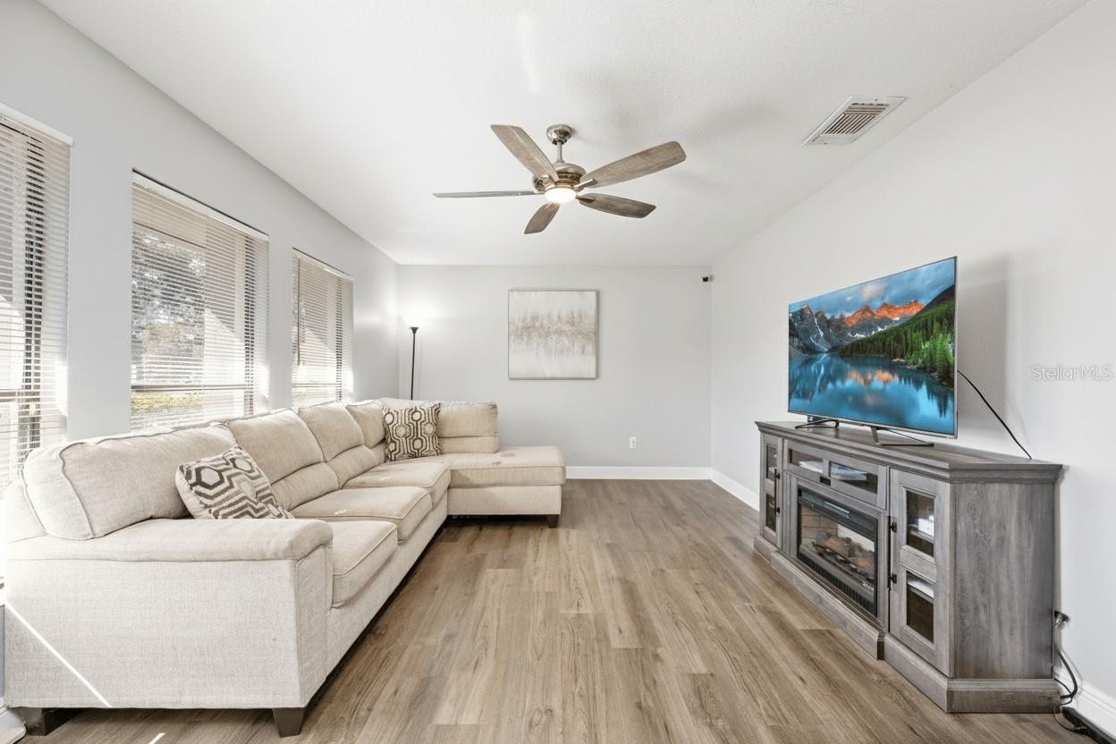 9501 HOLBROOK DR, ORLANDO, FL, 32817