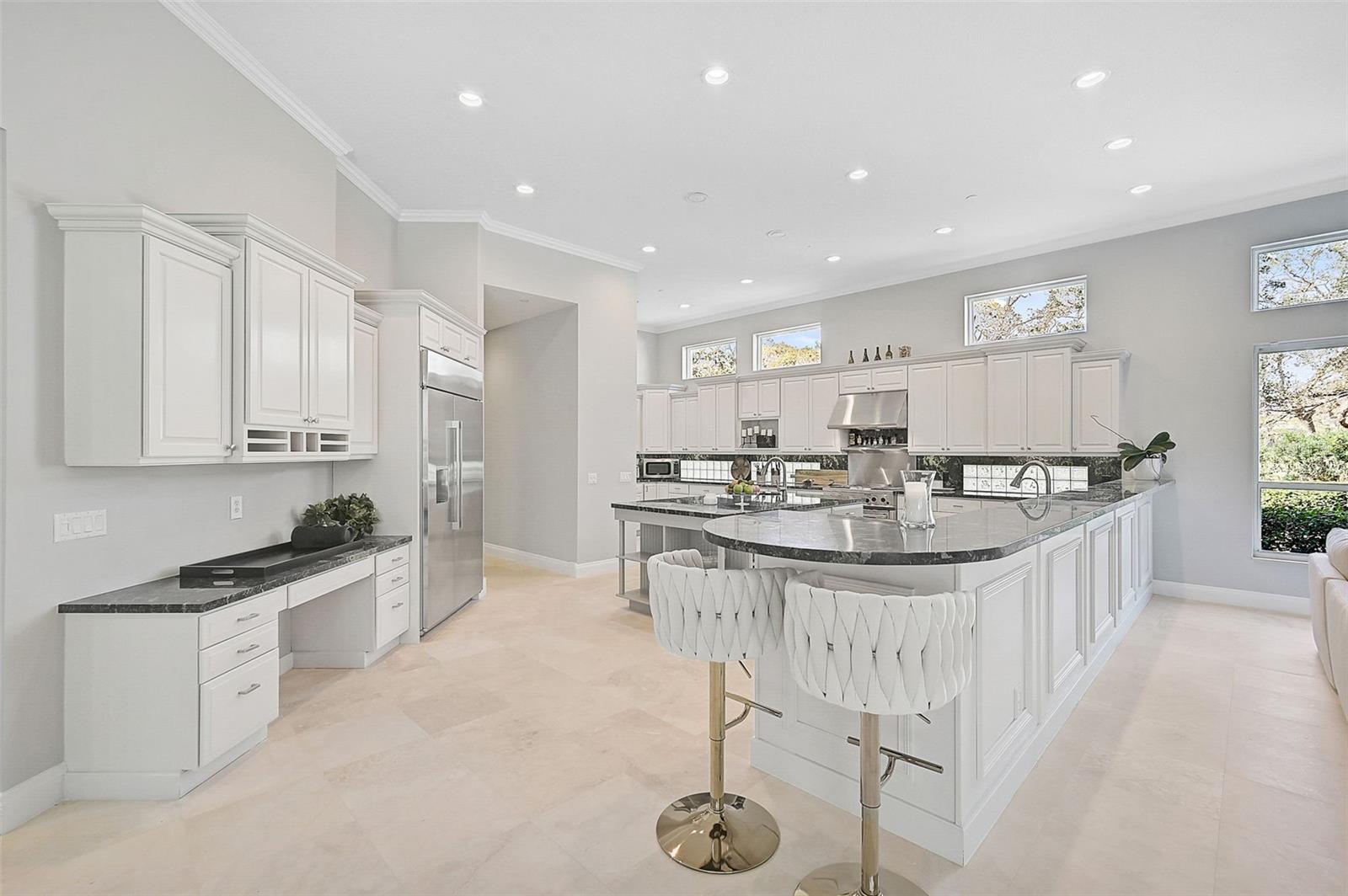 A4668918 Property Photo