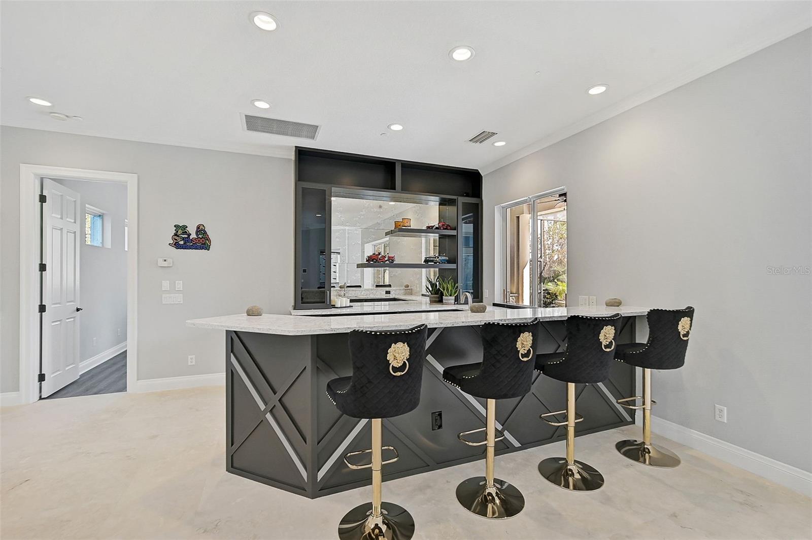 A4668918 Property Photo