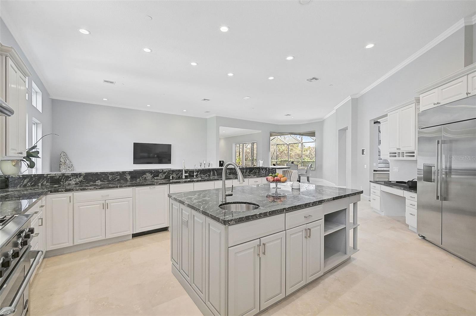 A4668918 Property Photo