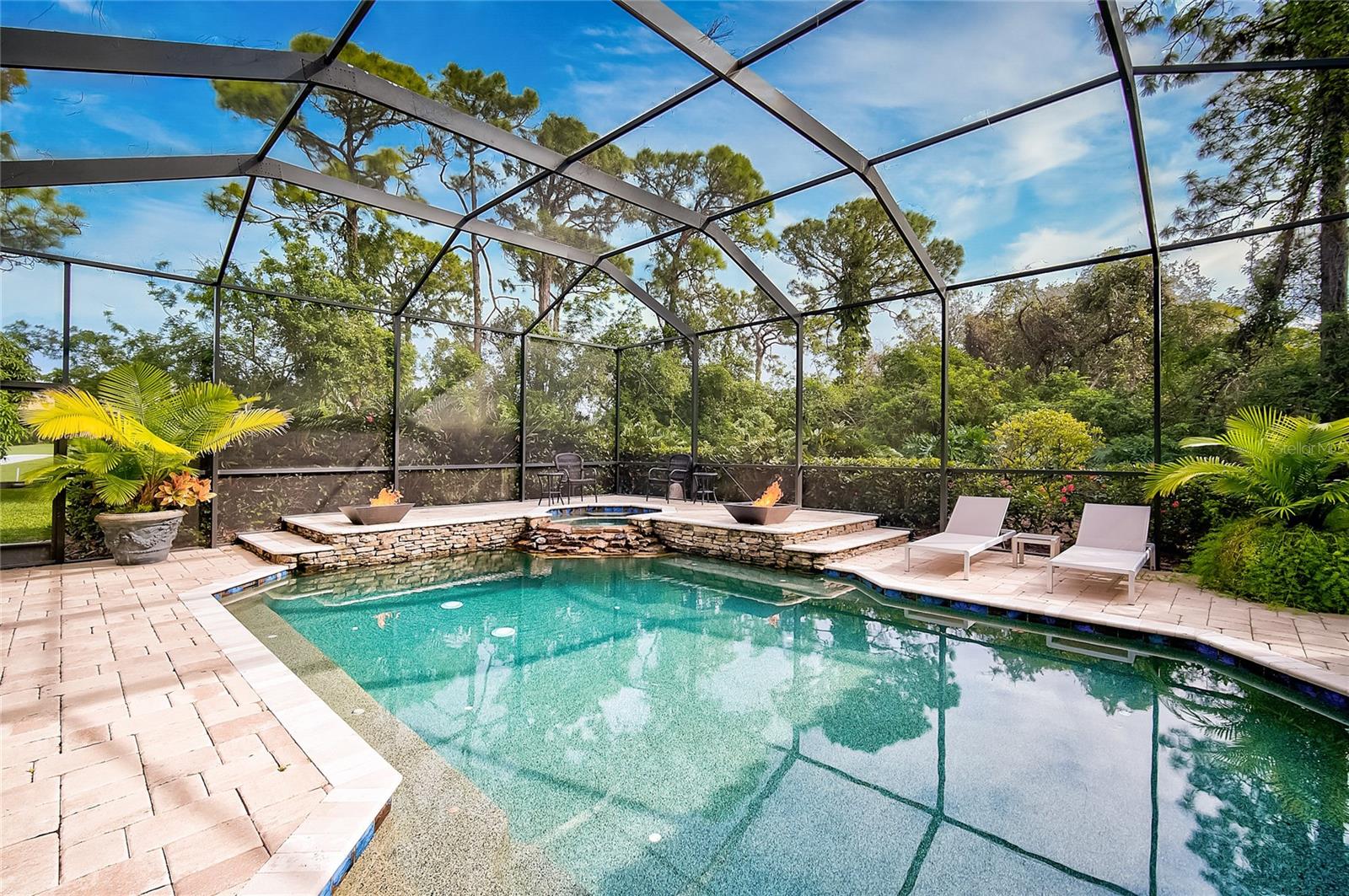 A4668918 Property Photo