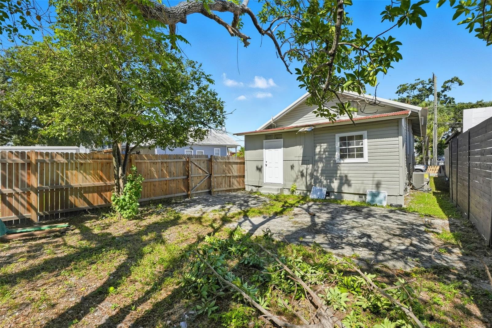 2310 W ARCH ST, TAMPA, FL, 33607