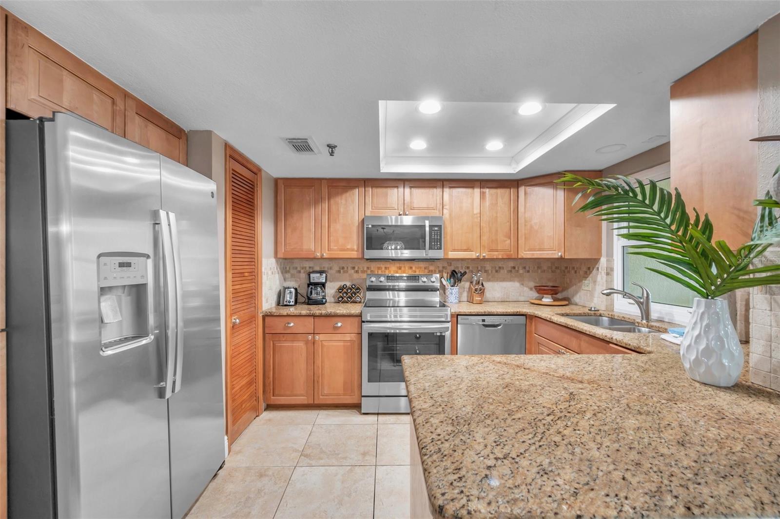 17450 GULF BLVD #306, REDINGTON SHORES, FL, 33708