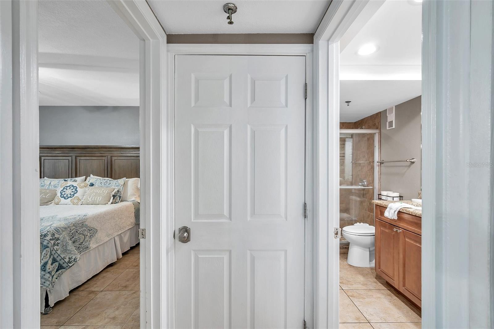 17450 GULF BLVD #306, REDINGTON SHORES, FL, 33708